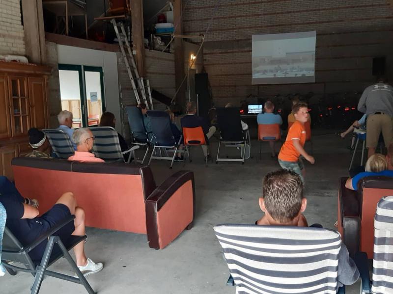 livestream met plaatselijke kerk
